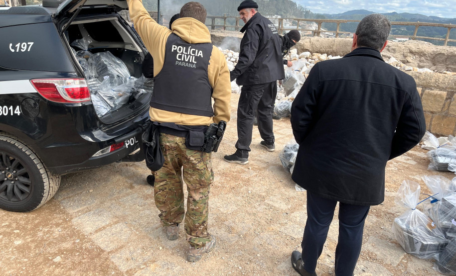 PCPR incinera maior carga de cocaína já apreendida em Curitiba
