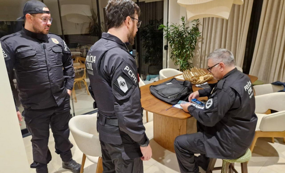 PCPR deflagra operação contra corrupção na contratação de empresa de software em Foz do Iguaçu