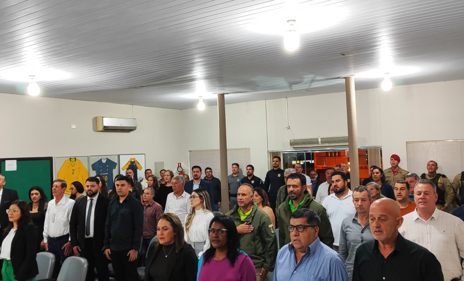 PCPR realiza solenidade de transmissão de titularidade em delegacia de Iretama