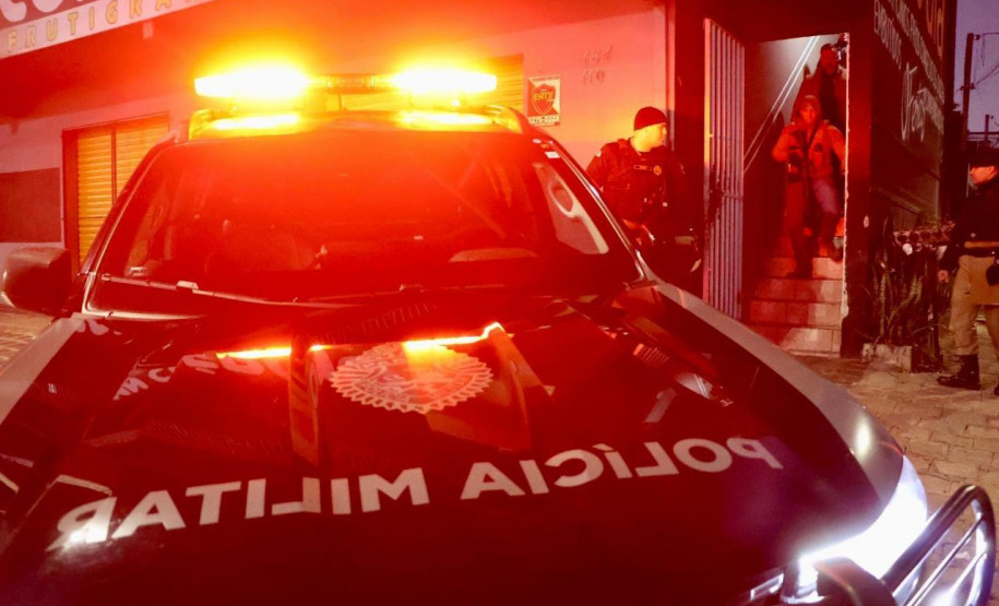 PCPR e PMPR prendem 66 pessoas em megaoperação contra grupo que controlava o tráfico no centro de Curitiba