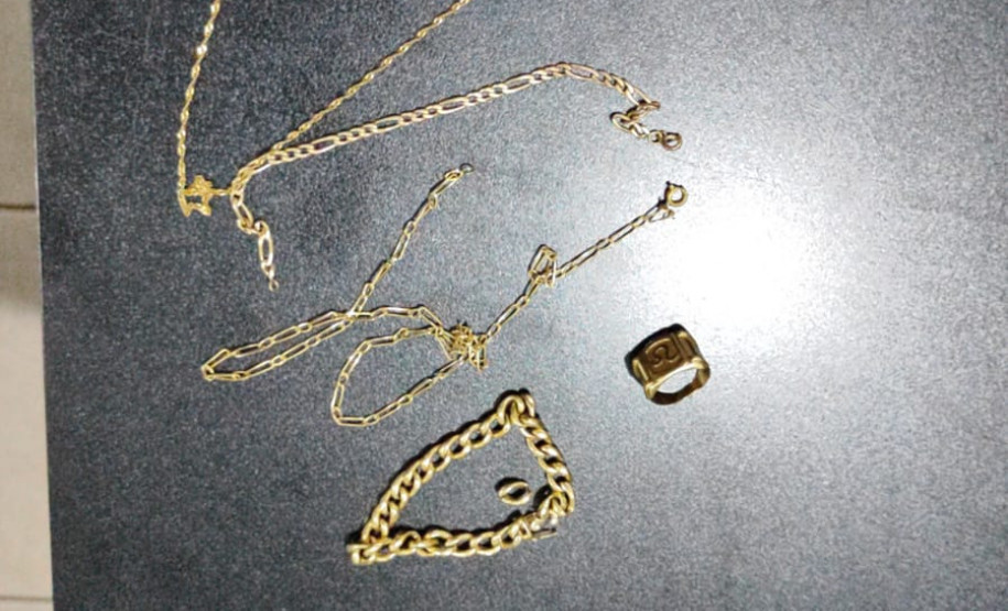 PCPR prende casal por tráfico de drogas e receptação em Paranavaí