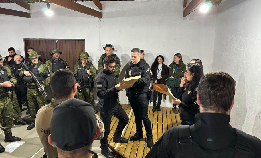 PCPR prende 16 e resgata 1 mil animais em operação contra tráfico internacional de espécies