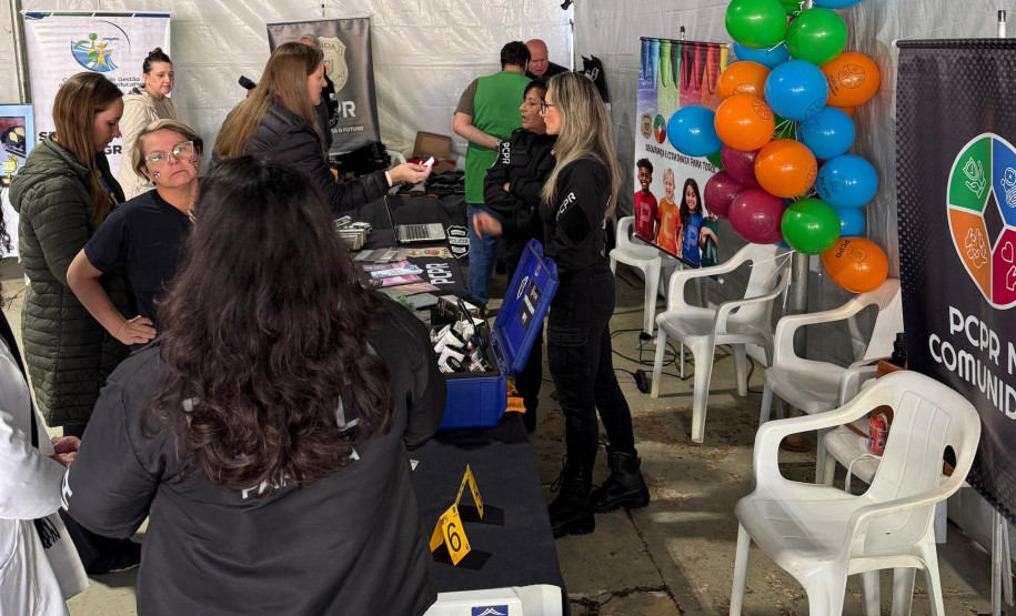 PCPR na Comunidade leva serviços de polícia judiciária para mais de 1,6 mil pessoas em Cândido de Abreu, Jacarezinho e Ponta Grossa