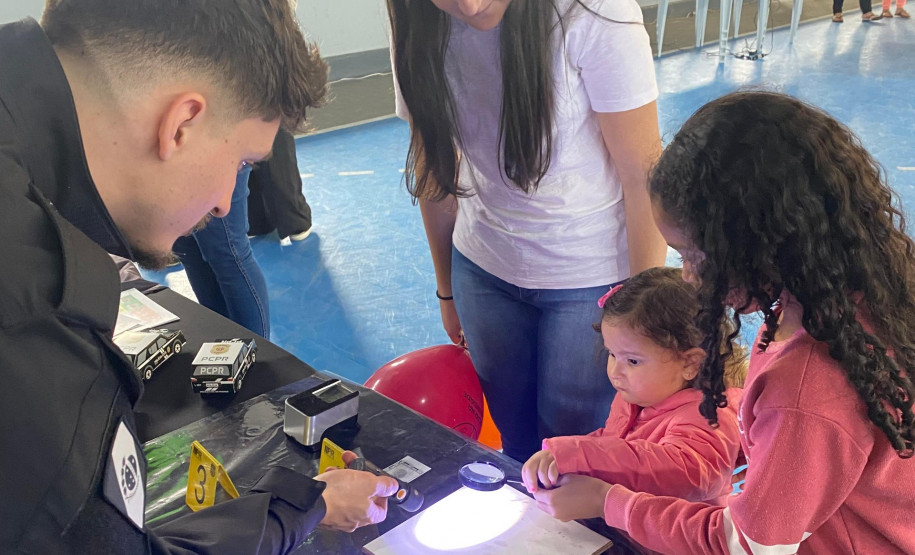 PCPR na Comunidade leva serviços de polícia judiciária para mais de 1,6 mil pessoas em Cândido de Abreu, Jacarezinho e Ponta Grossa