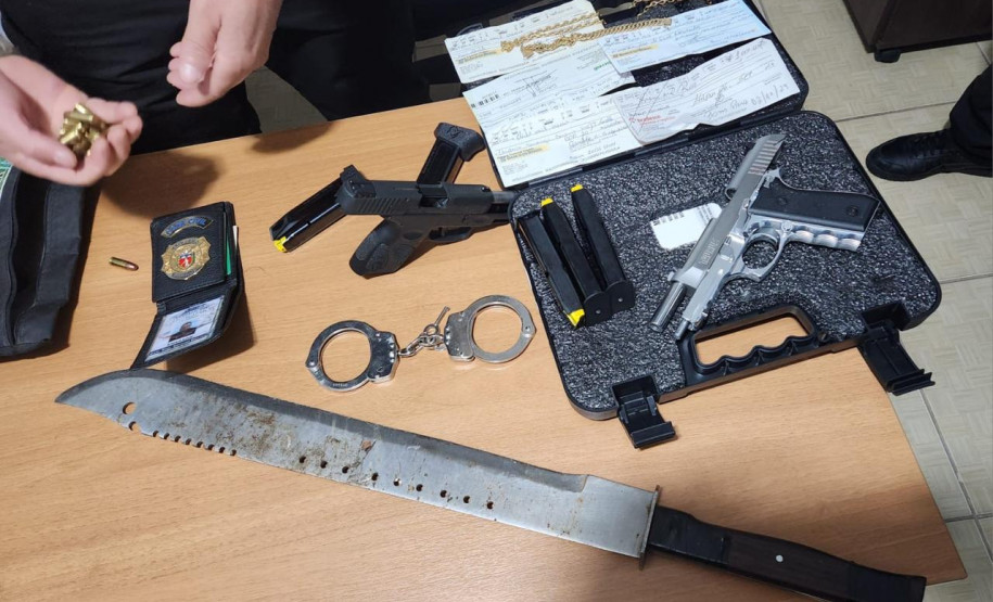 PCPR aprende homem investigado por extorsão na cobrança de dívidas em Curitiba