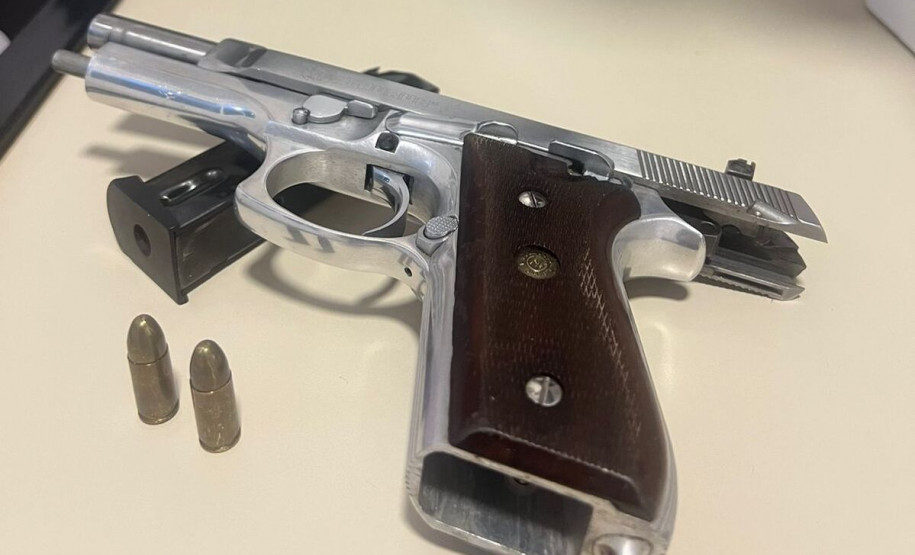 PCPR apreende arma de fogo e munições durante ação em Foz do Iguaçu