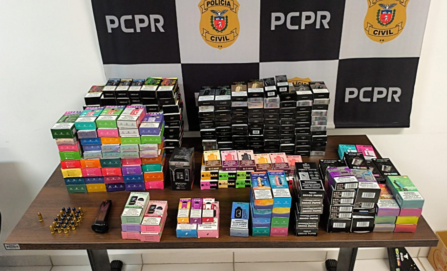 PCPR prende mulher em flagrante por posse de munições e carga de cigarros eletrônicos em Fazenda Rio Grande