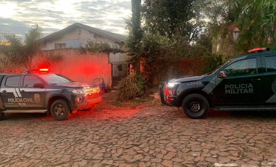 PCPR e PMPR prendem três pessoas durante operação contra o tráfico de drogas em Pitanga