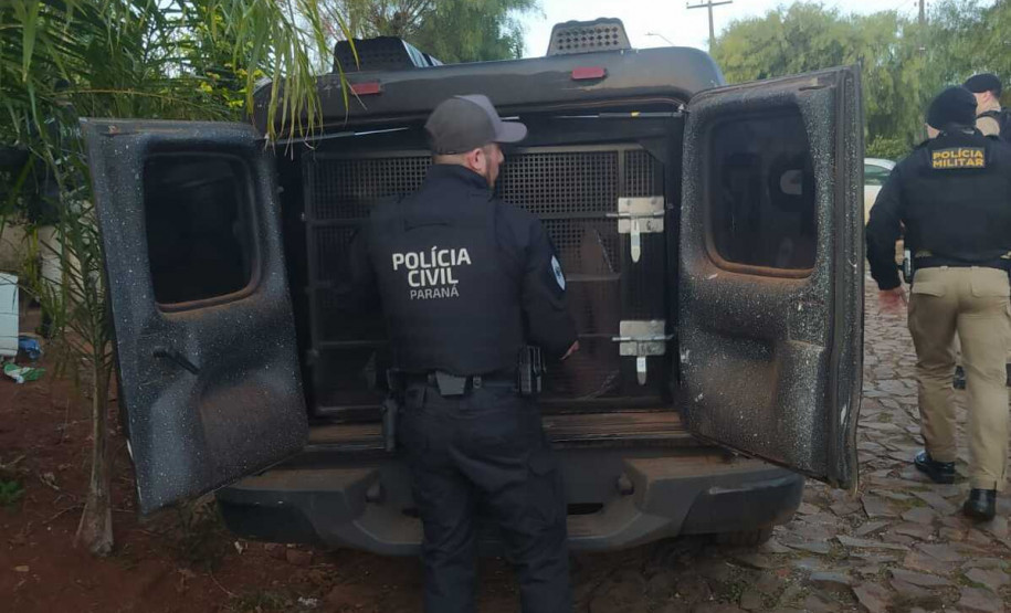 PCPR e PMPR prendem três pessoas durante operação contra o tráfico de drogas em Pitanga