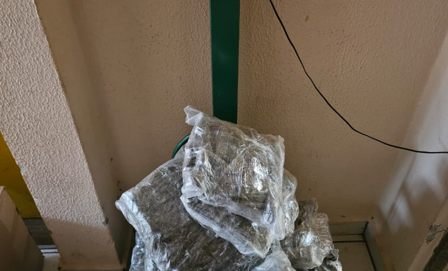 PCPR prende três homens por tráfico de drogas e lavagem de capitais, e bloqueia casa de luxo em Foz do Iguaçu