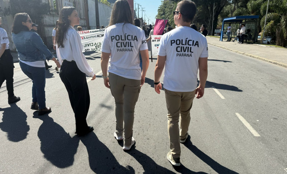 PCPR marca presença na Caminhada do Meio-Dia contra o feminicídio