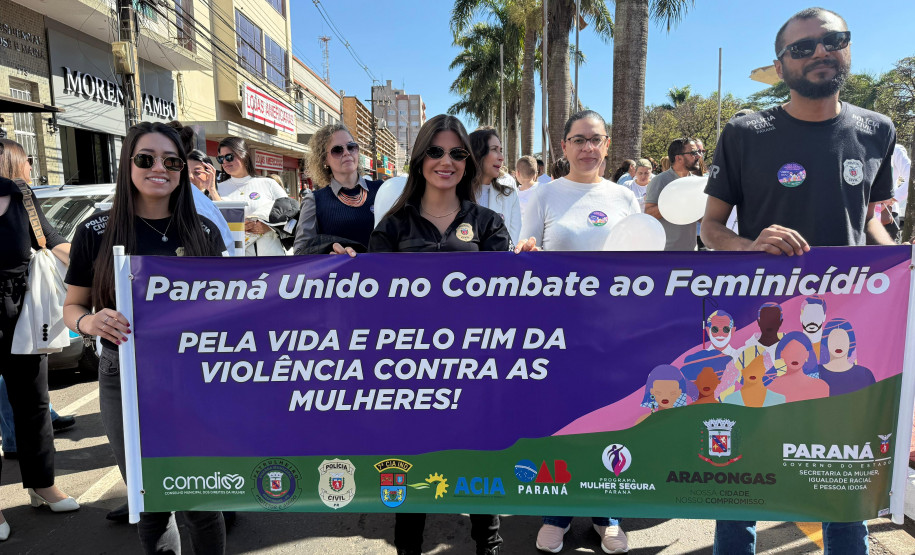 PCPR marca presença na Caminhada do Meio-Dia contra o feminicídio