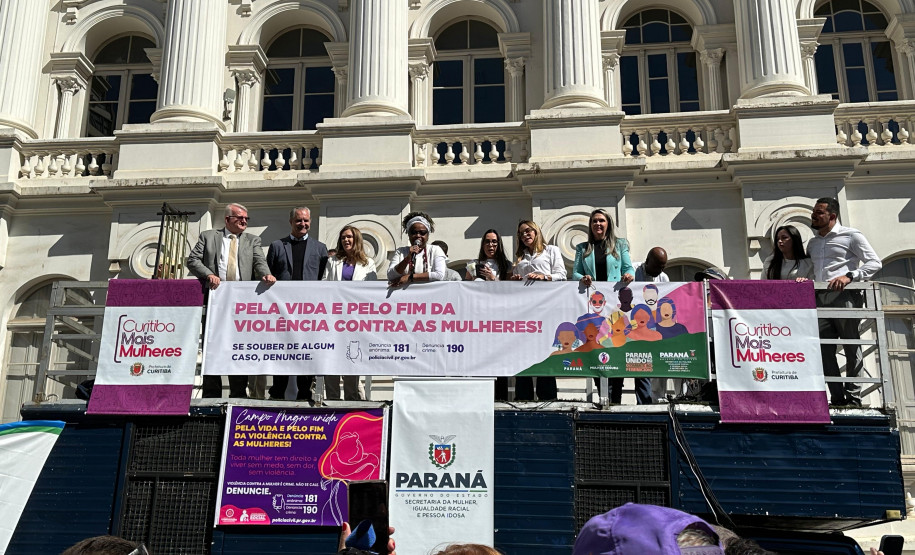 PCPR marca presença na Caminhada do Meio-Dia contra o feminicídio