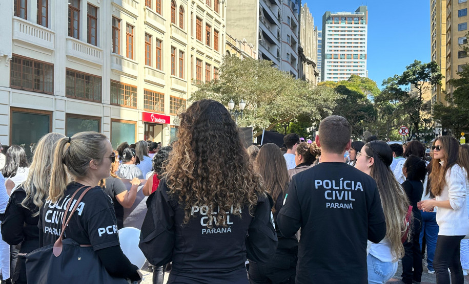 PCPR marca presença na Caminhada do Meio-Dia contra o feminicídio