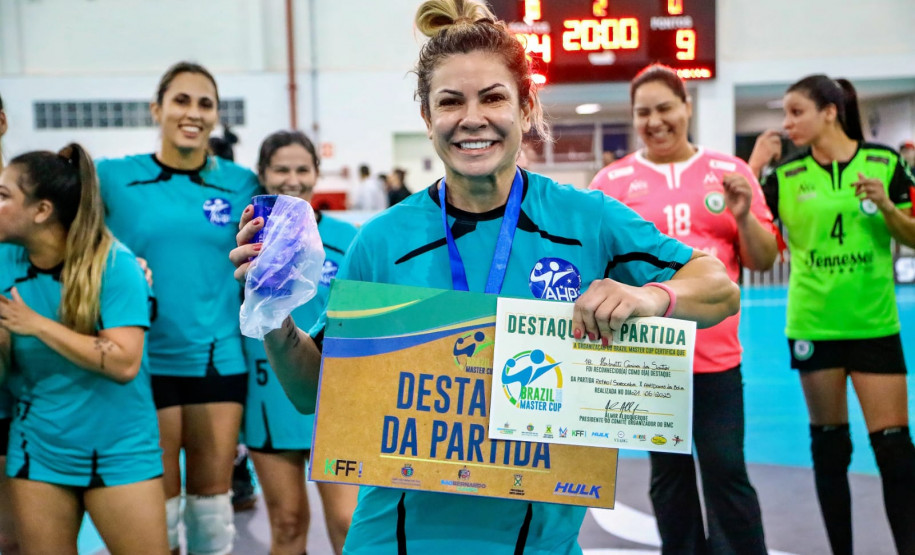 Servidora da PCPR é convocada para a Seleção Feminina Brasileira de Handebol Master