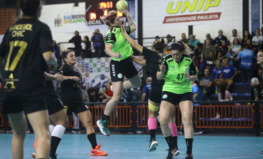 Servidora da PCPR é convocada para a Seleção Feminina Brasileira de Handebol Master