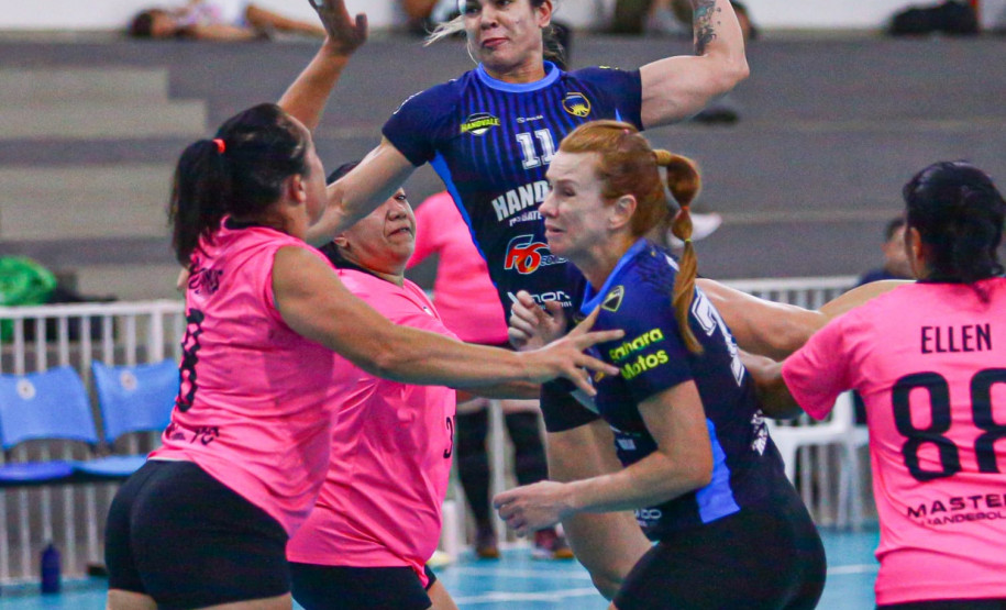 Servidora da PCPR é convocada para a Seleção Feminina Brasileira de Handebol Master