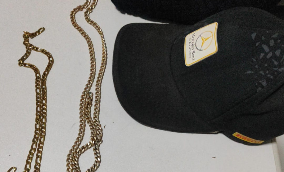 PCPR e PMPR prende dois adultos em flagrante, apreende adolescente e diversos objetos em Nova Londrina