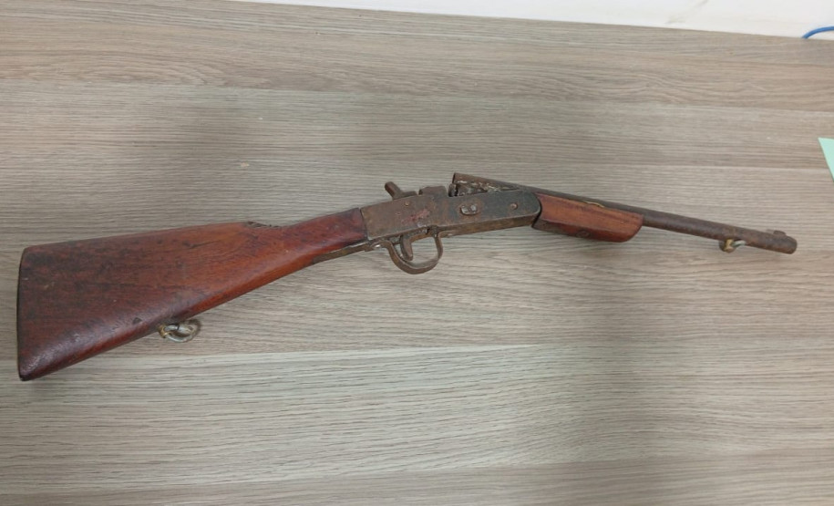 PCPR prende homem em flagrante por posse ilegal de arma de fogo em Pitanga