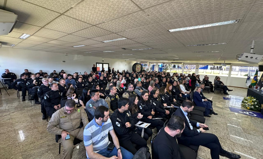 PCPR homenageia 117 servidores com Medalhas de Serviço Policial em Londrina