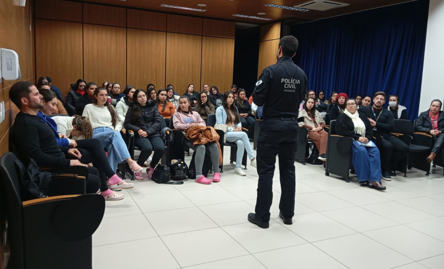 PCPR participa de uma roda de conversa com estudantes da SENAC em Francisco Beltrão