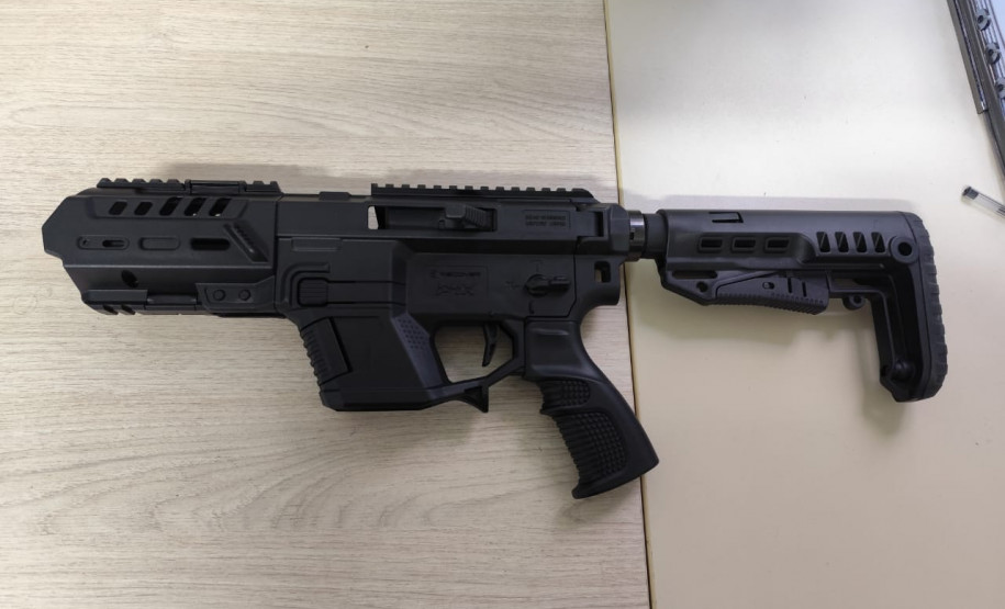 PCPR cumpre mandado de busca e apreensão devido a venda ilegal de armas de fogo em Rolândia