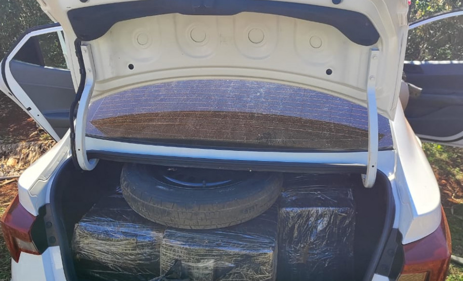 PCPR, PMPR e PRF interceptam veículo com 468 kg de maconha em ação integrada em Santa Terezinha de Itaipu