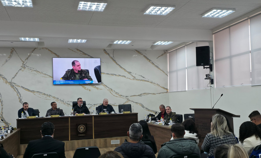 Delegado da PCPR recebe certificado de honra  em Câmara de Vereadores de Araucária