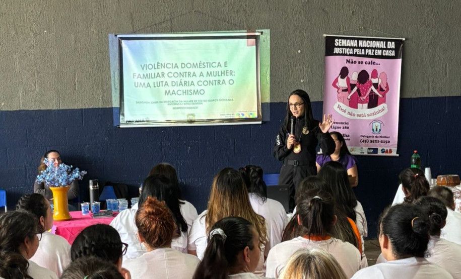 PCPR realiza palestra sobre violência contra mulher na penitenciária feminina de Foz do Iguaçu