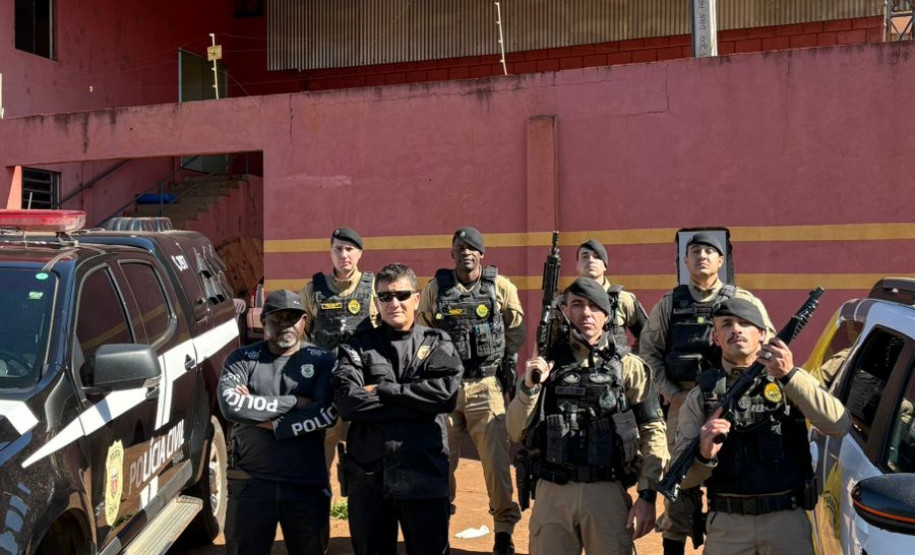 PCPR e PMPR prendem sete pessoas e apreendem mais de 22 mil garrafas de cerveja falsificada em Cambará