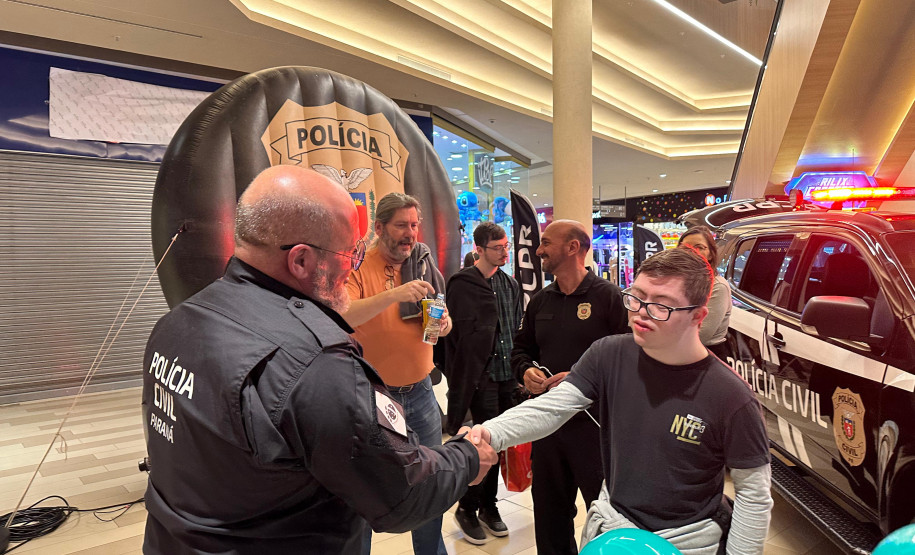 PCPR na Comunidade atende mais de 1,7 mil pessoas em evento de combate aos crimes ambientais em Curitiba