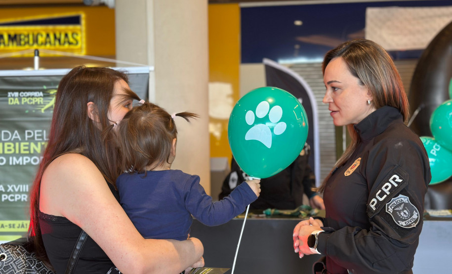 PCPR na Comunidade atende mais de 1,7 mil pessoas em evento de combate aos crimes ambientais em Curitiba