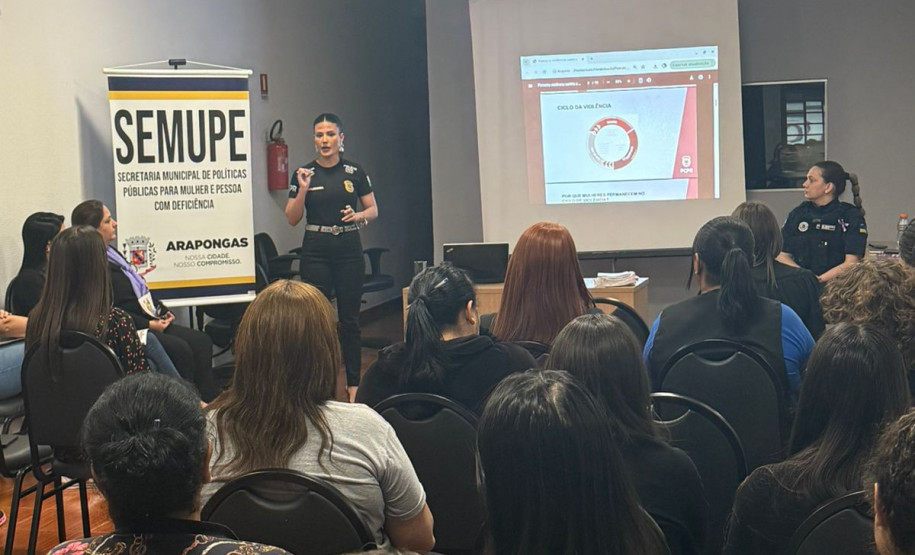PCPR promove ação de conscientização pelo Agosto Lilás em Arapongas