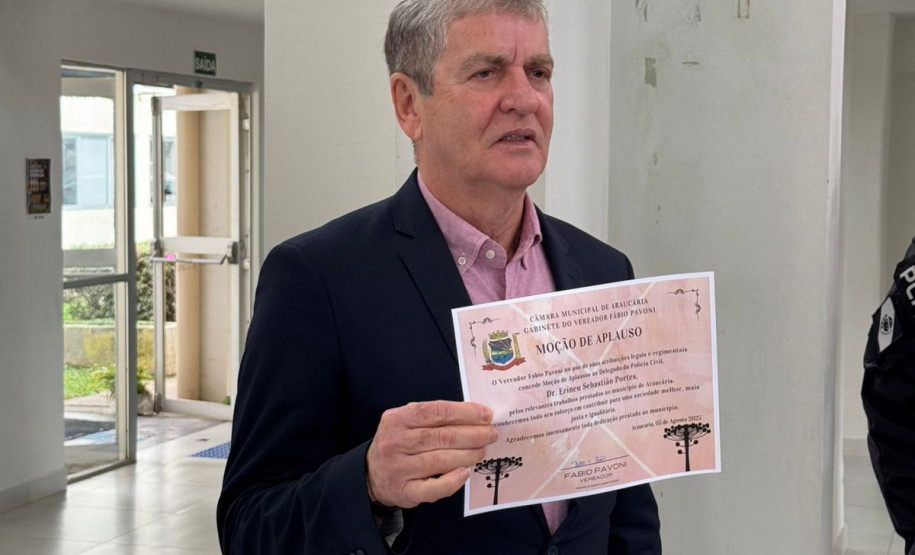 Delegado da PCPR recebe certificado de honra  em Câmara de Vereadores de Araucária