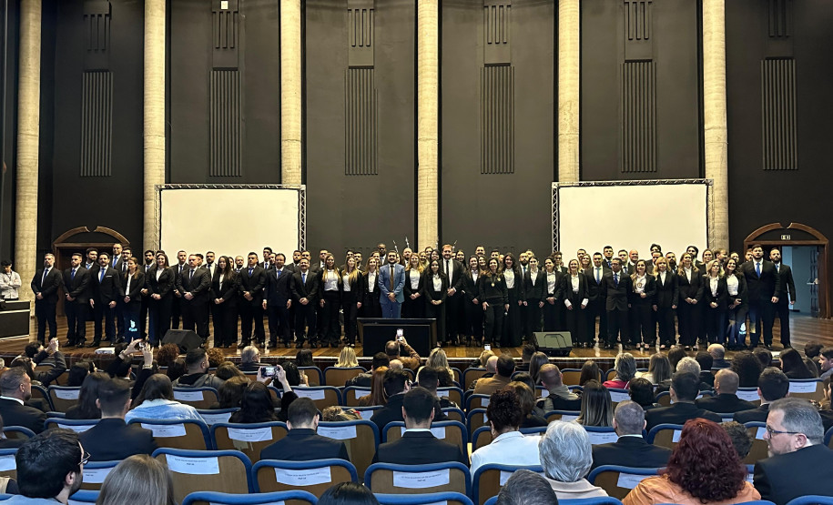 Posse dos novos policiais civis