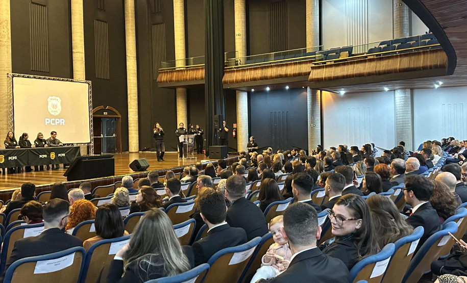 Posse dos novos policiais civis