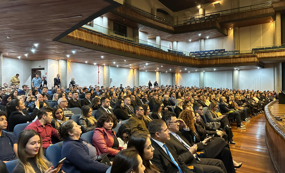 Posse dos novos policiais civis