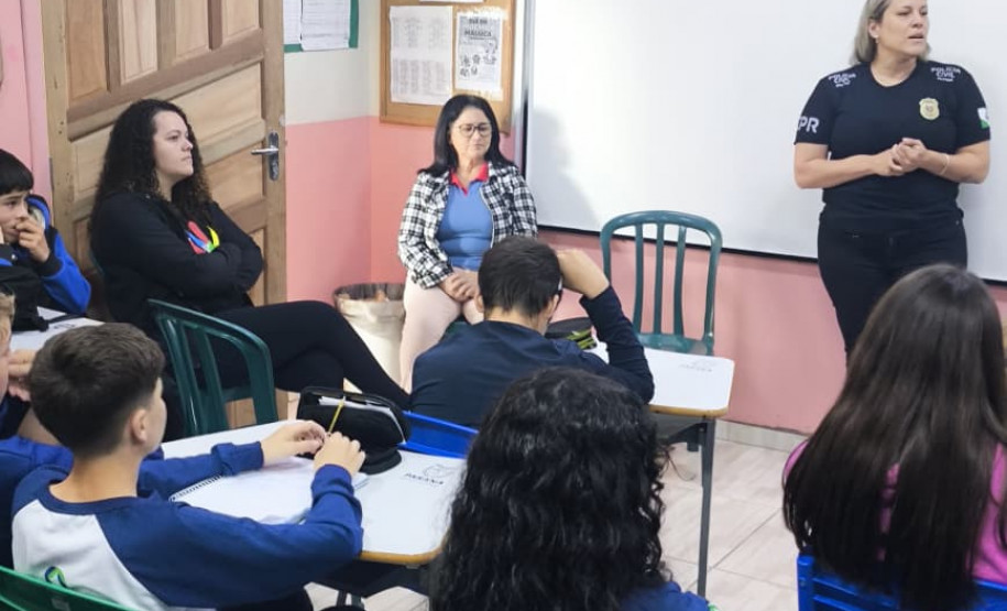 PCPR realiza palestra sobre violência doméstica, bullying e outros temas em escola de São Jorge d’Oeste