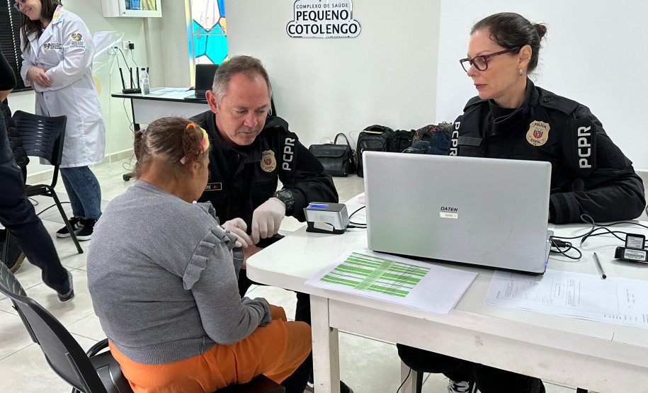 PCPR na Comunidade emite 230 carteiras de identidade para internos do Pequeno Cotolengo em Curitiba