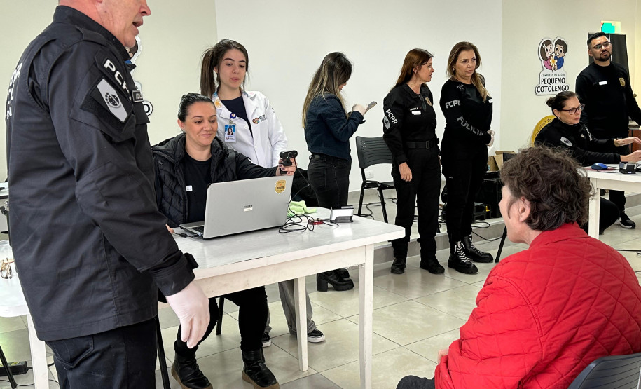 PCPR na Comunidade emite 230 carteiras de identidade para internos do Pequeno Cotolengo em Curitiba