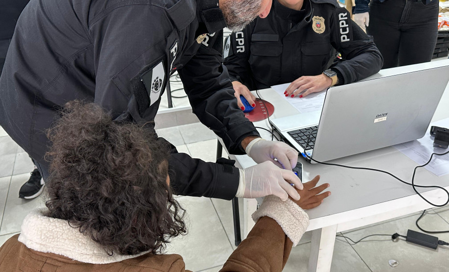 PCPR na Comunidade emite 230 carteiras de identidade para internos do Pequeno Cotolengo em Curitiba