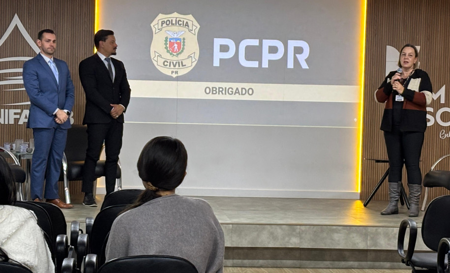 PCPR ministra palestra para alunos dos cursos de Medicina e Fisioterapia em Telêmaco Borba