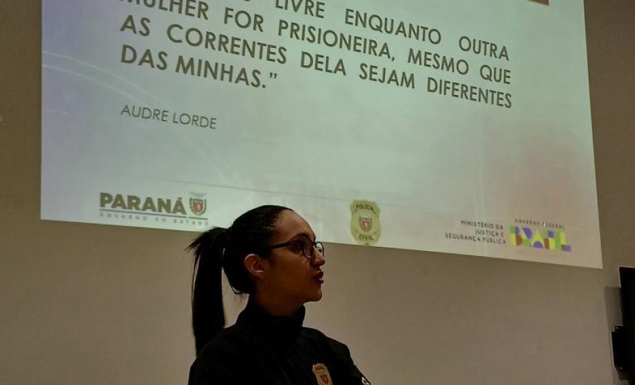 PCPR realiza palestras preventivas sobre violência contra a mulher em alusão ao Agosto Lilás em Foz do Iguaçu