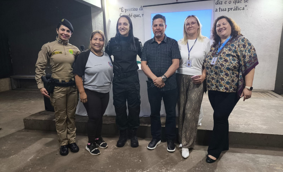 PCPR realiza palestra sobre violência doméstica e familiar contra mulher em escola de Foz do Iguaçu