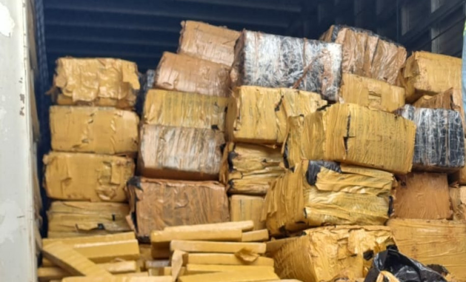 PCPR incinera mais de quatro toneladas de drogas em Campina Grande do Sul