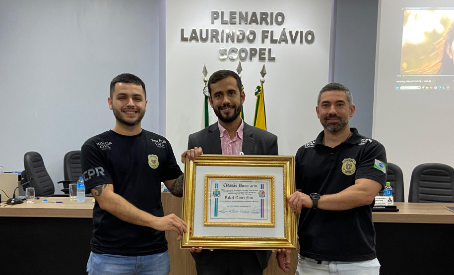 Delegado da PCPR recebe título de Cidadão Honorário em Santo Antônio do Sudoeste