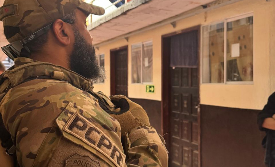 PCPR interdita hotel investigado por ser usado como ponto de tráfico de drogas em Curitiba