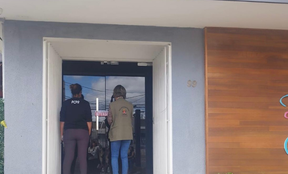 PCPR prende duas pessoas por exercício ilegal da medicina e outros crimes em Curitiba