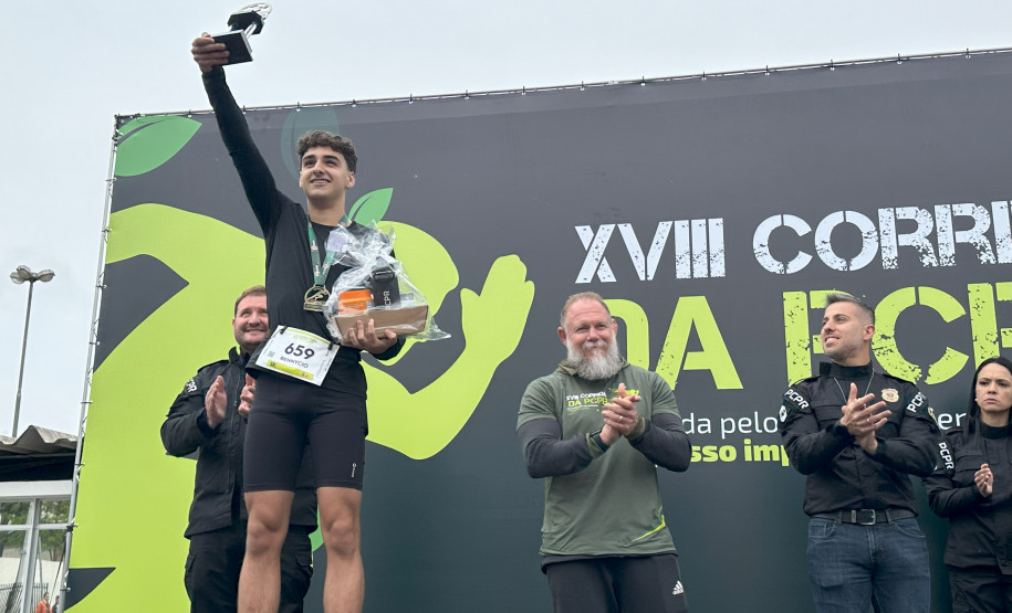 Corrida histórica celebra os 172 anos da Polícia Civil do Paraná e reúne 4,7 mil pessoas em Curitiba