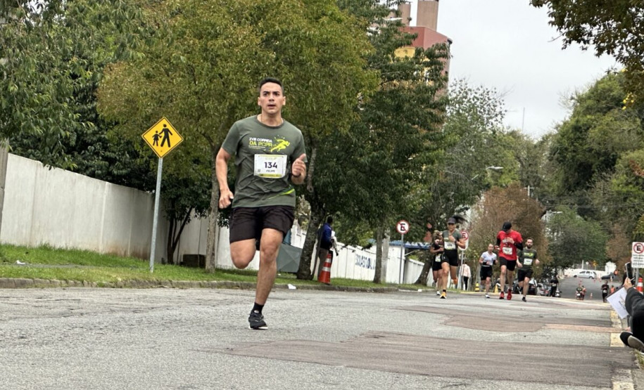 Corrida histórica celebra os 172 anos da Polícia Civil do Paraná e reúne 4,7 mil pessoas em Curitiba